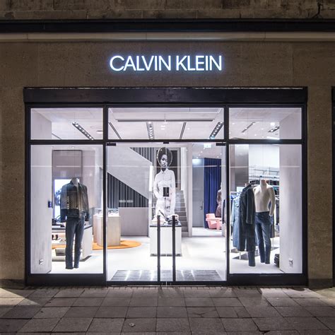 Calvin Klein Stores 